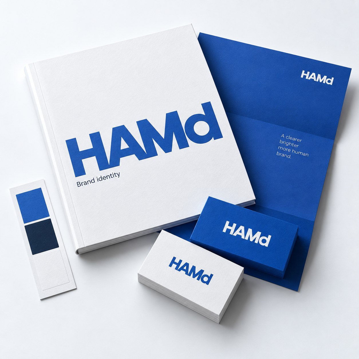 عرض مطبوعات هوية HAMd بالأزرق والأبيض